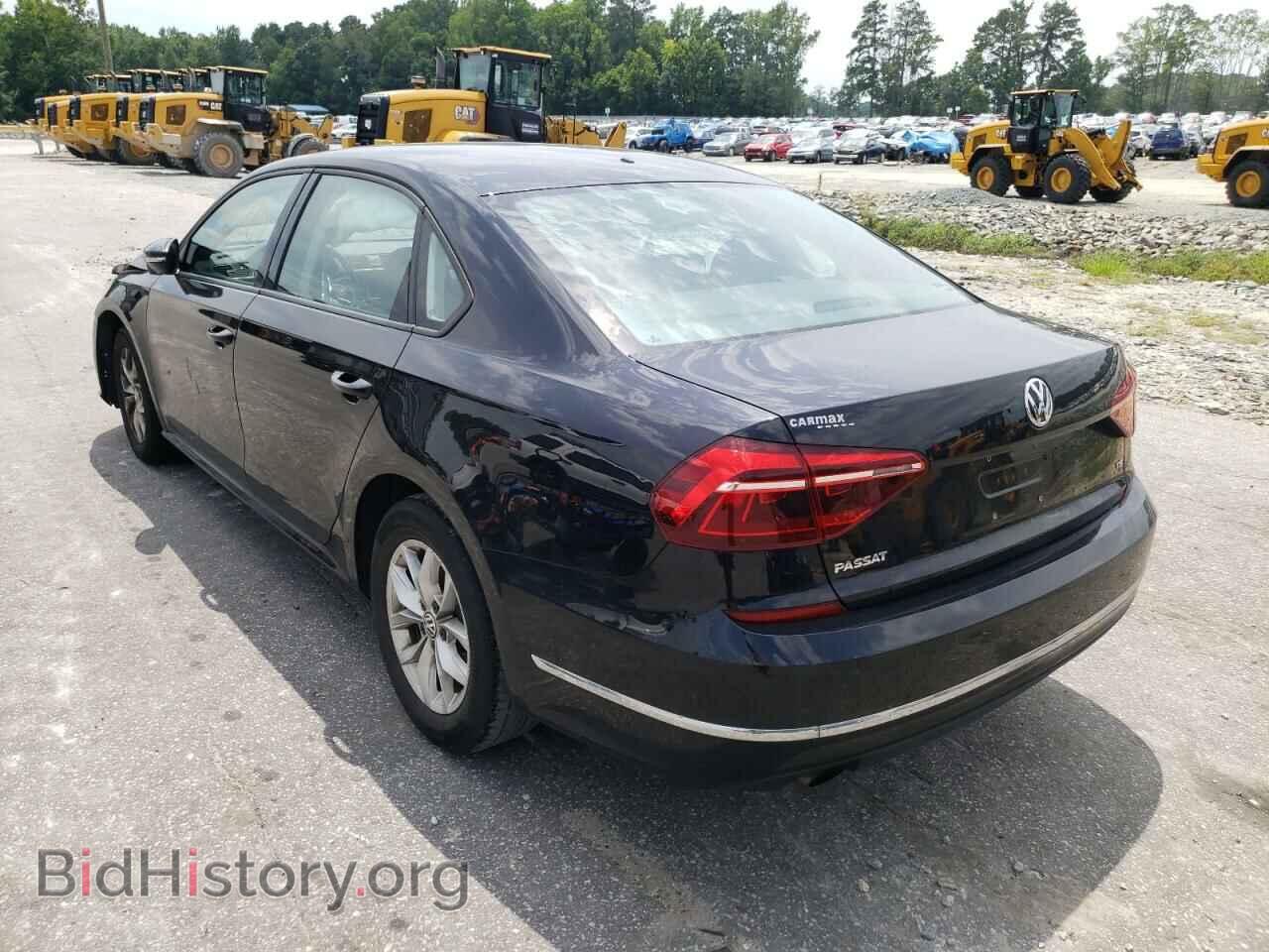 2018 VOLKSWAGEN PASSAT - VIN: 1VWAA7A38JC052413 - Фото 3