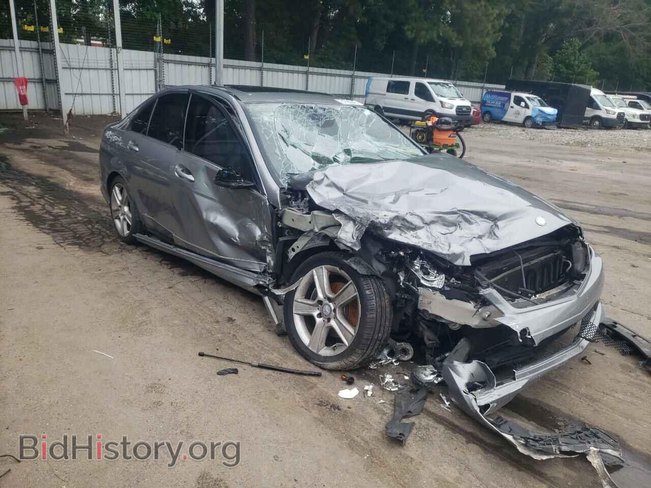 Photo WDDGF5EB2BR158770 - MERCEDES-BENZ C-CLASS 2011