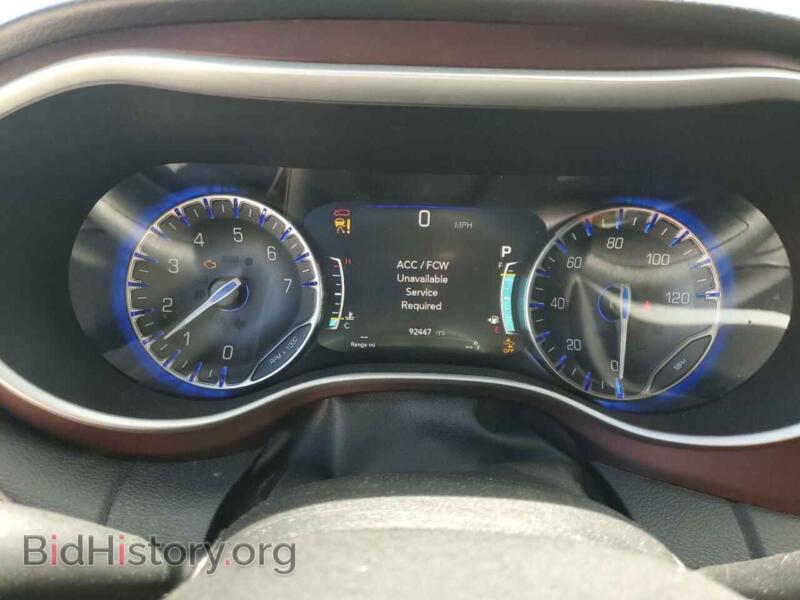 2020 Chrysler PACIFICA (VIN 2C4RC1BG5LR142062) — photo 9 of 13