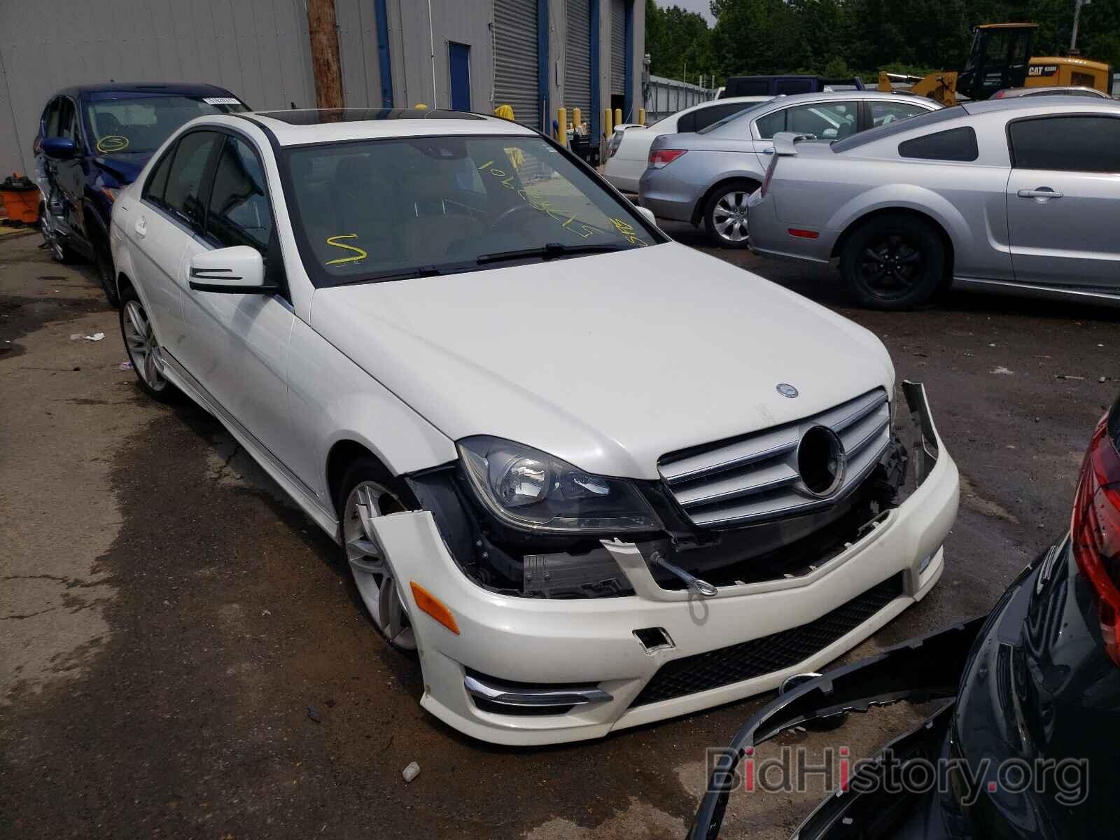 Photo WDDGF8AB4DR281481 - MERCEDES-BENZ C-CLASS 2013