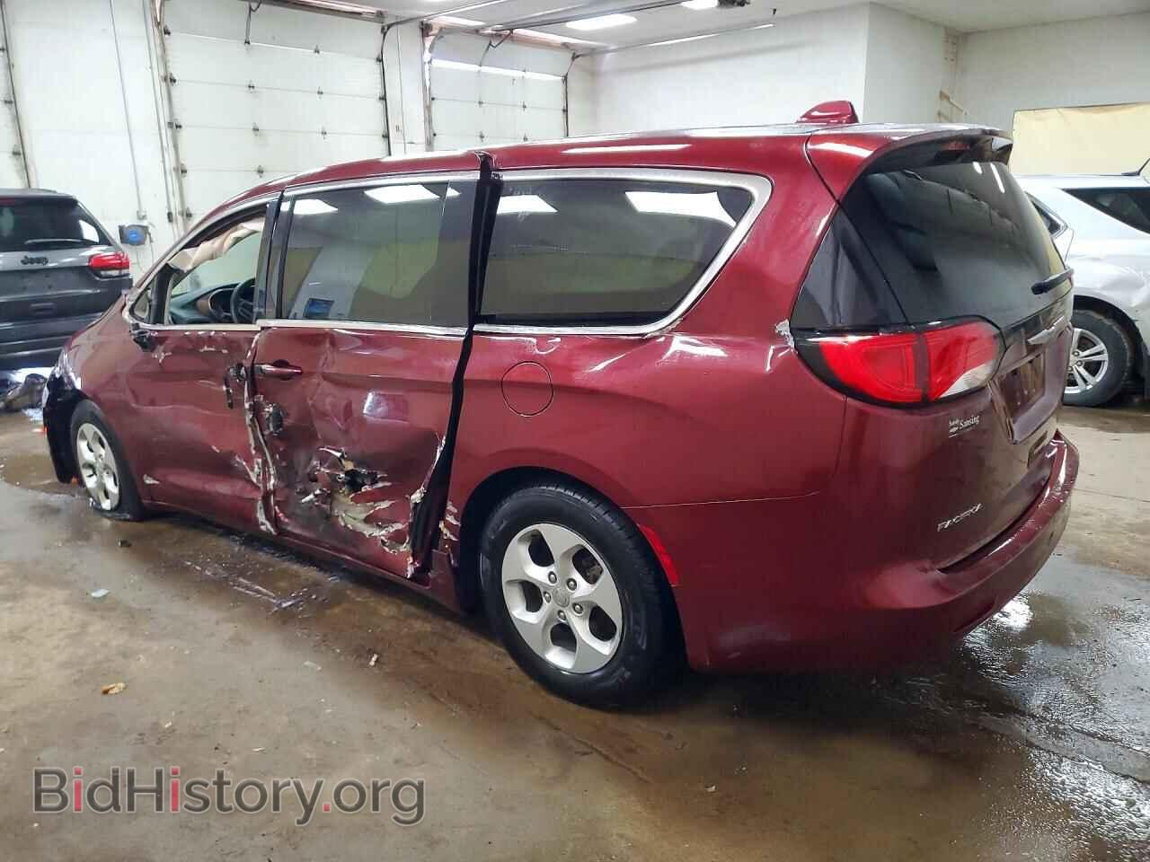 2017 CHRYSLER PACIFICA - VIN: 2C4RC1CG0HR522707 - Photo 2