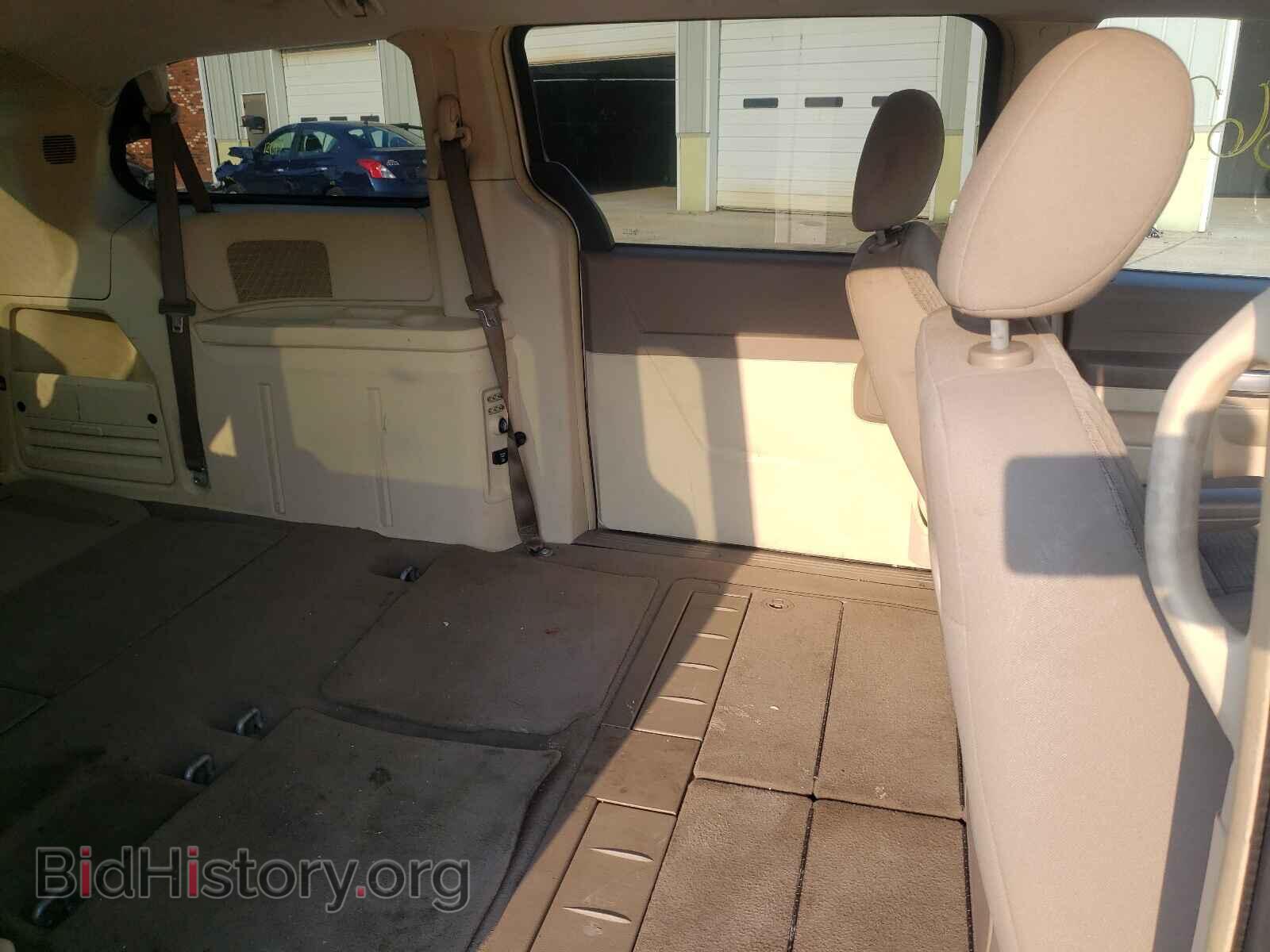 2008 CHRYSLER MINIVAN - VIN: 2A8HR54P28R619240 - Фото 6