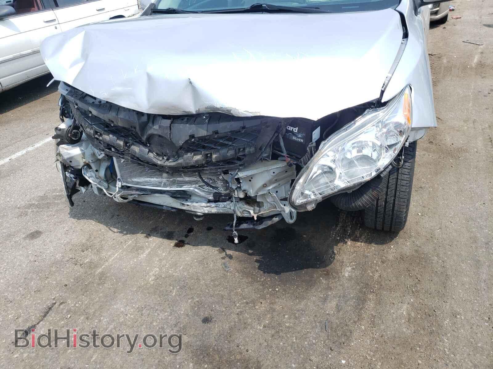 2011 TOYOTA COROLLA - VIN: 2T1BU4EE2BC664348 - Фото 9