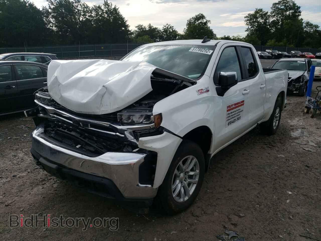 2020 CHEVROLET SILVERADO - VIN: 1GCRYDED6LZ355998 - Фото 2