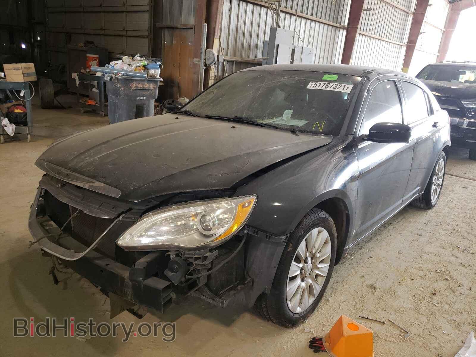 2013 CHRYSLER 200 - VIN: 1C3CCBAB3DN641754 - Фото 2