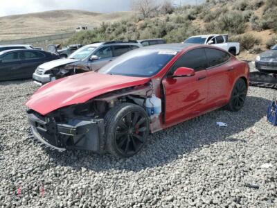 2016 Tesla MODEL S, красный — VIN 5YJSA1E43GF141843, Copart