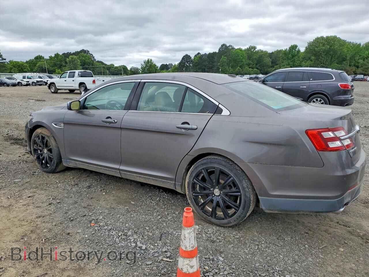 2013 FORD TAURUS - VIN: 1FAHP2F82DG117573 - Фото 2