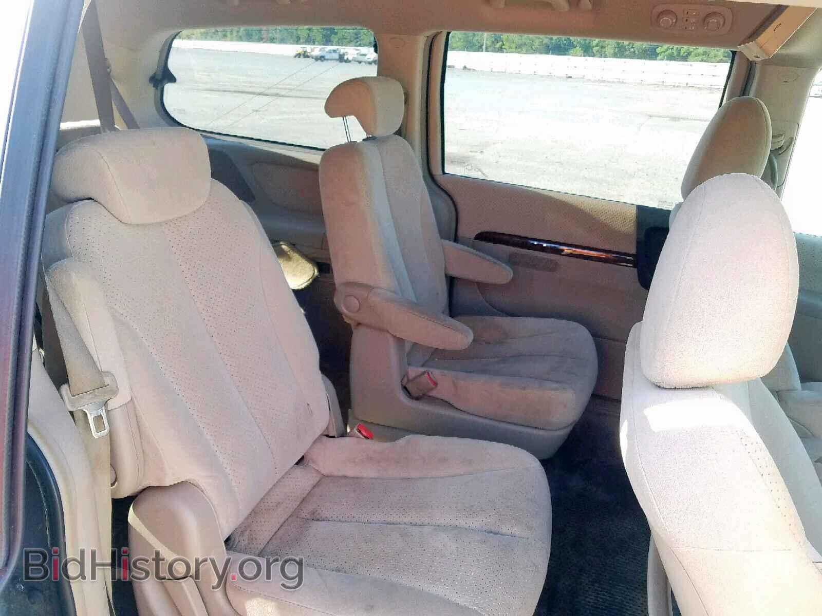 2007 HYUNDAI ENTOURAGE - VIN: KNDMC233176031890 - Фото 6