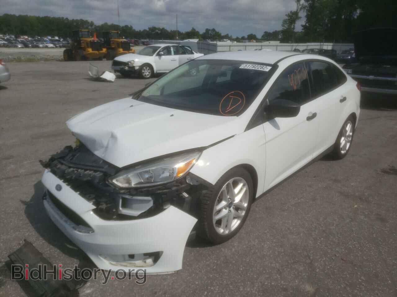 2016 FORD FOCUS - VIN: 1FADP3E27GL339488 - Фото 2