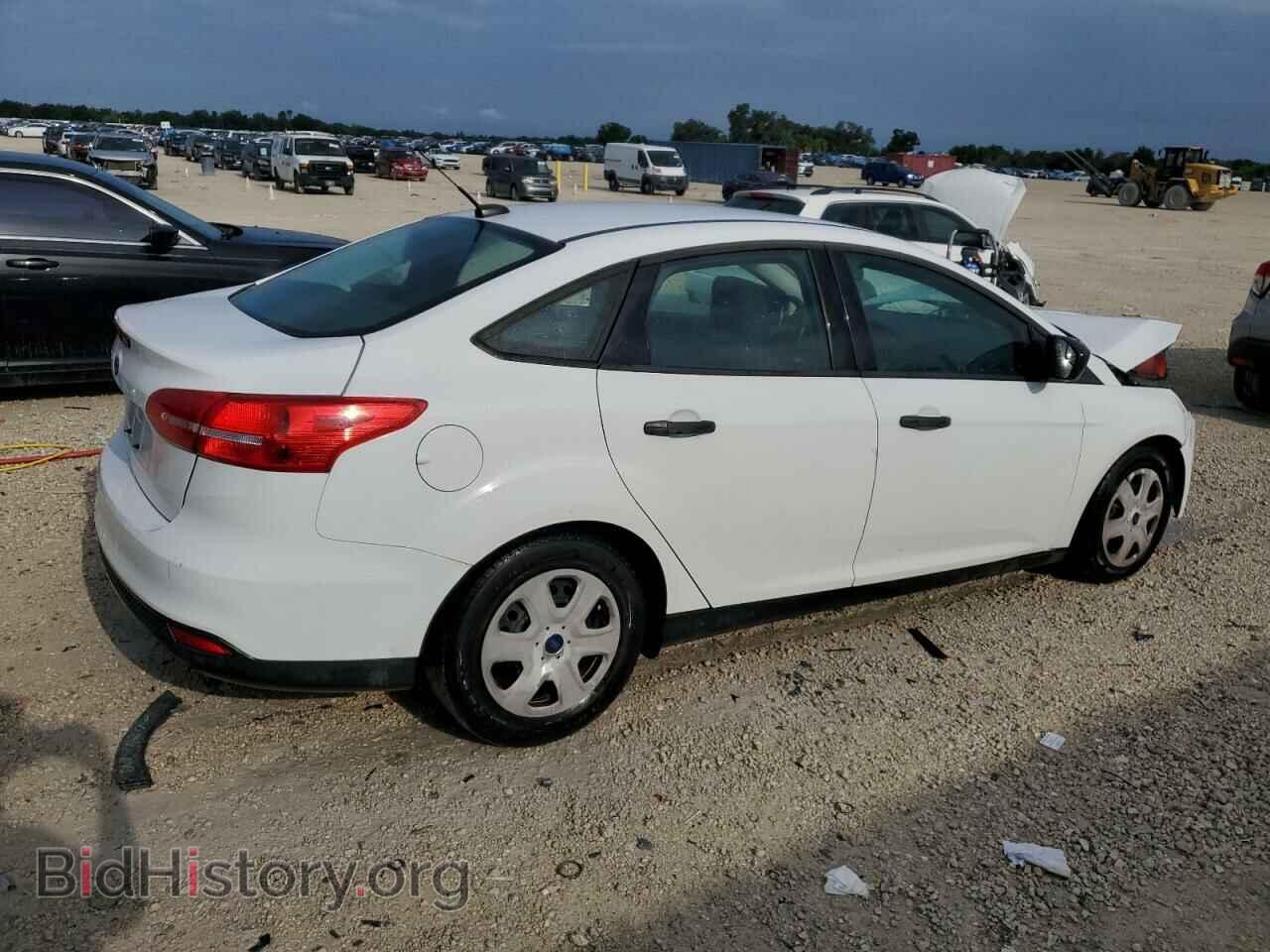2016 FORD FOCUS - VIN: 1FADP3E22GL339365 - Фото 3