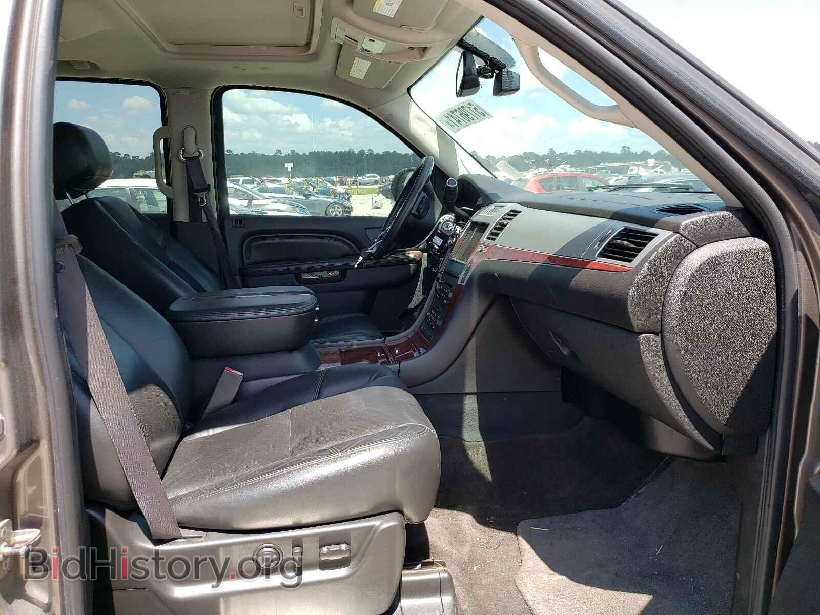 2011 CADILLAC ESCALADE - VIN: 1GYS3BEF8BR286472 - Фото 5