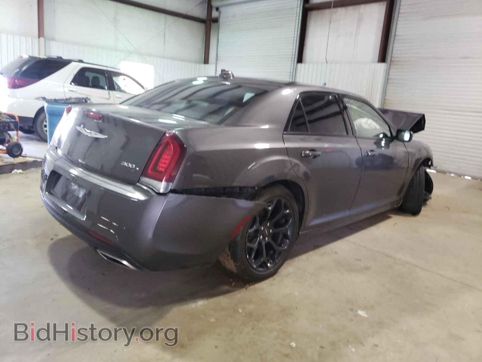 2019 CHRYSLER 300 - VIN: 2C3CCABG5KH562547 - Фото 4