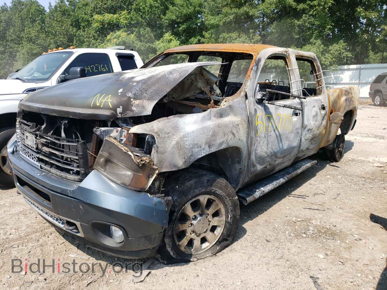 2011 GMC SIERRA - VIN: 1GT125E85BF210524 - Фото 2