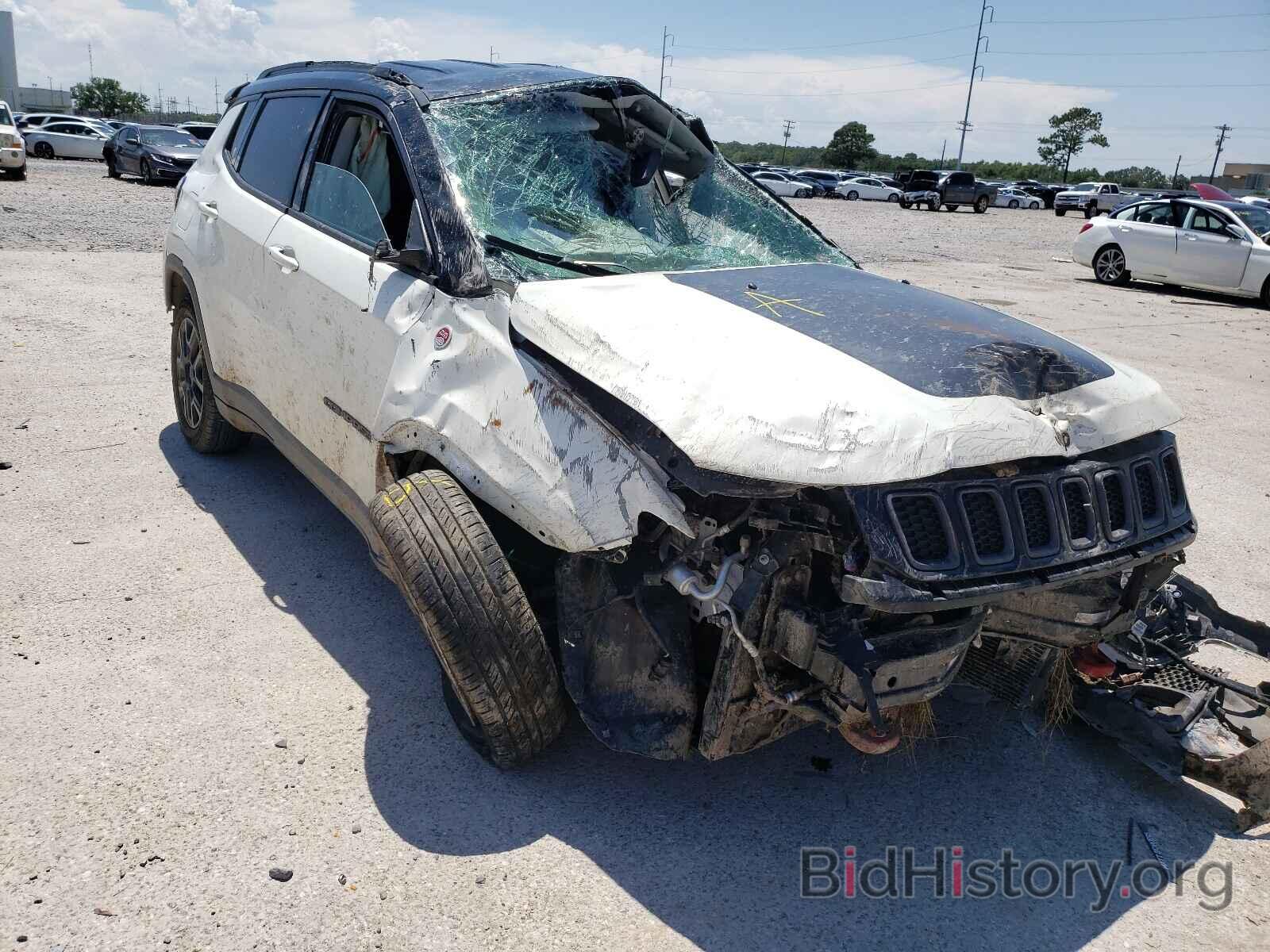 Photo 3C4NJDDB4KT671246 - JEEP COMPASS 2019