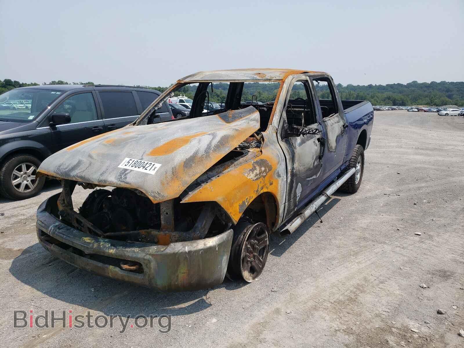2018 RAM 2500 - VIN: 3C6UR5CL2JG368016 - Photo 2