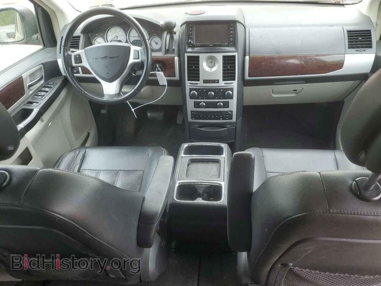 2010 CHRYSLER MINIVAN - VIN: 2A4RR8D18AR442282 - Photo 8