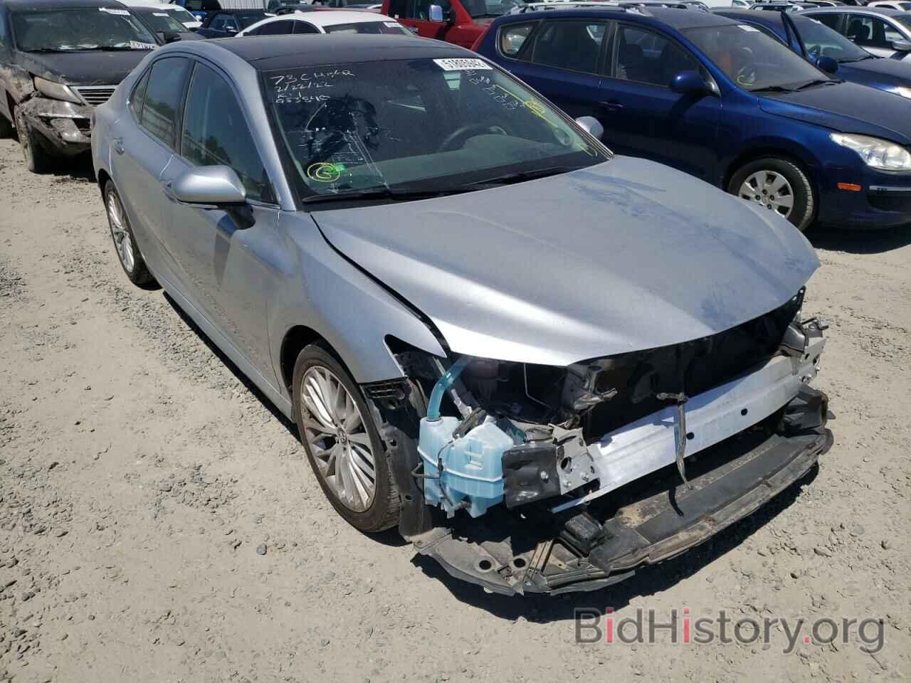 Photo 4T1B11HK0JU116113 - TOYOTA CAMRY 2018