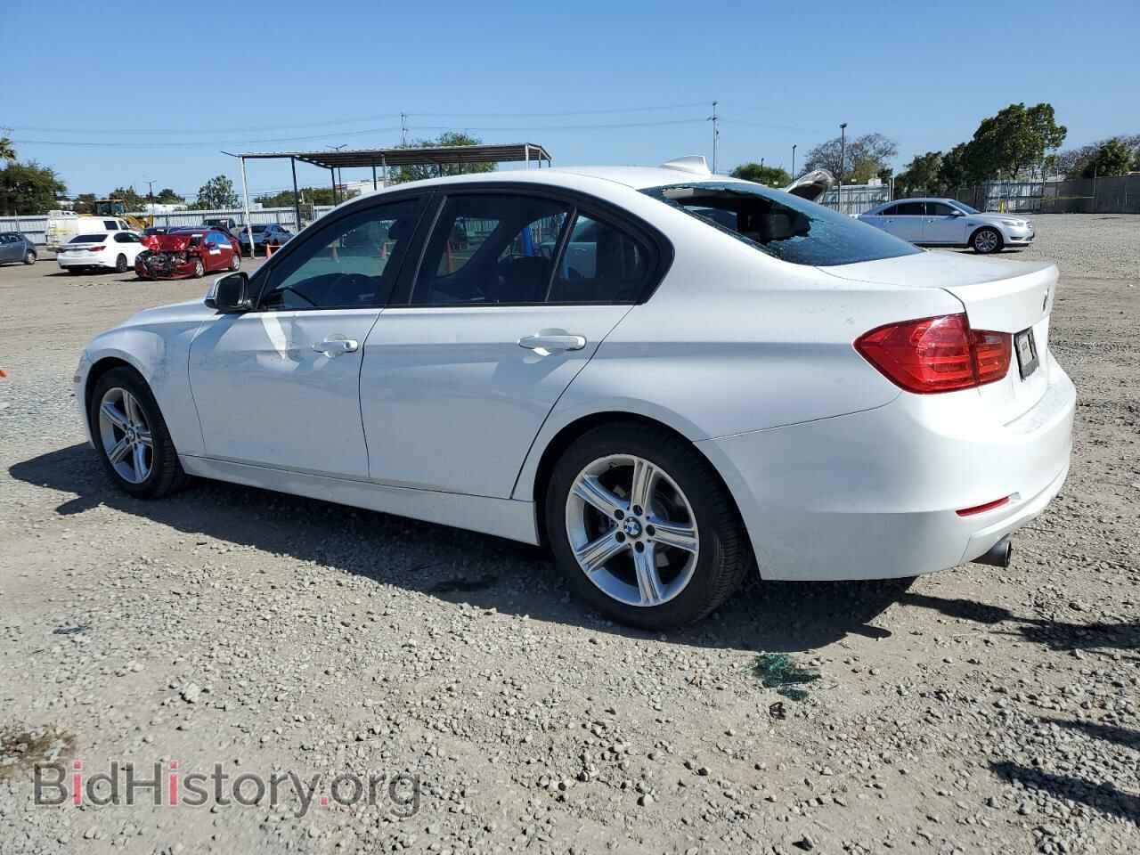 2014 BMW 3 SERIES - VIN: WBA3B1C52EP679902 - Фото 2