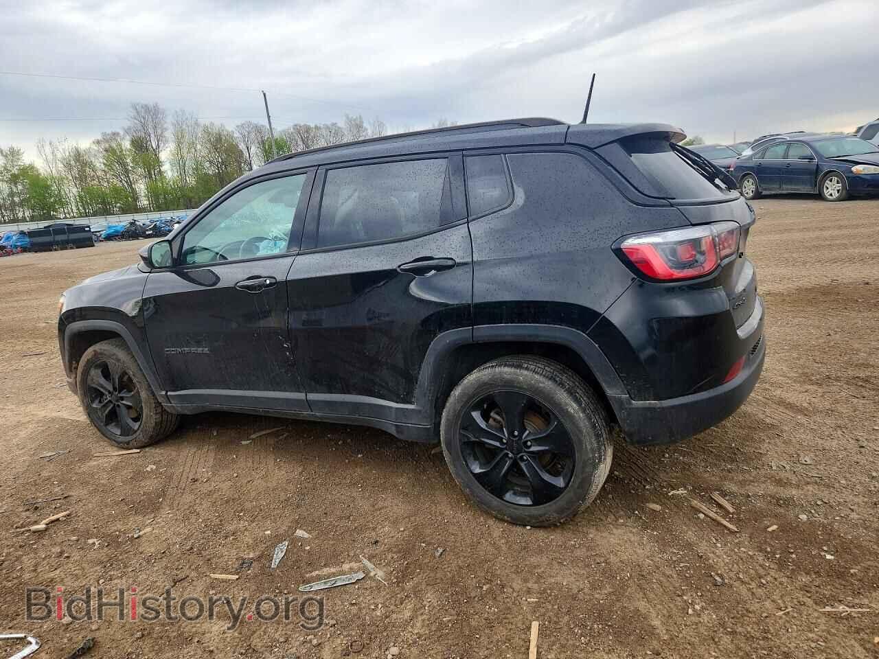 2018 JEEP COMPASS - VIN: 3C4NJDBB0JT315409 - Фото 2
