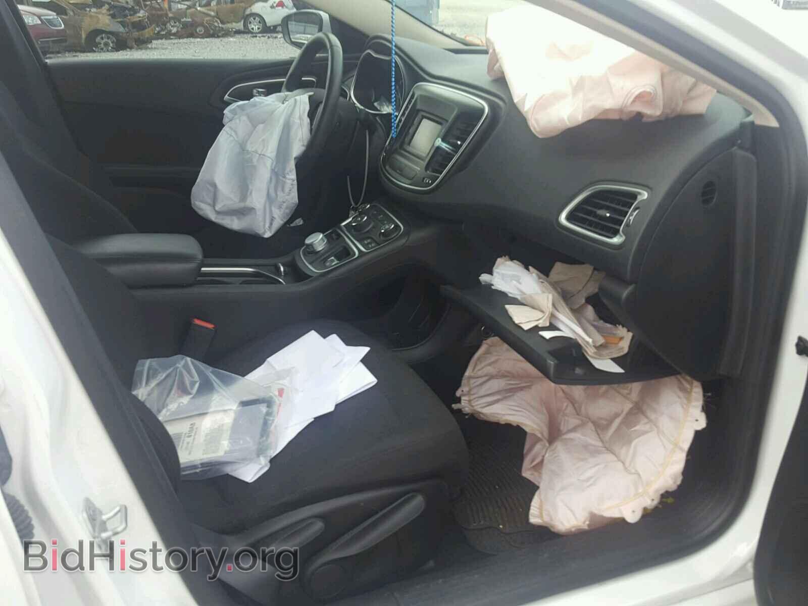 2016 CHRYSLER 200 - VIN: 1C3CCCAB7GN132244 - Фото 5