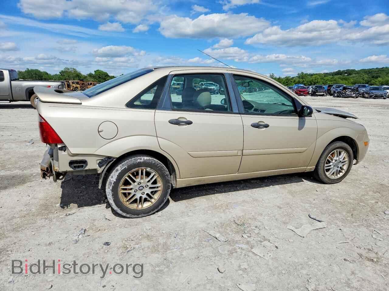 2007 FORD FOCUS - VIN: 1FAFP34NX7W123766 - Фото 3
