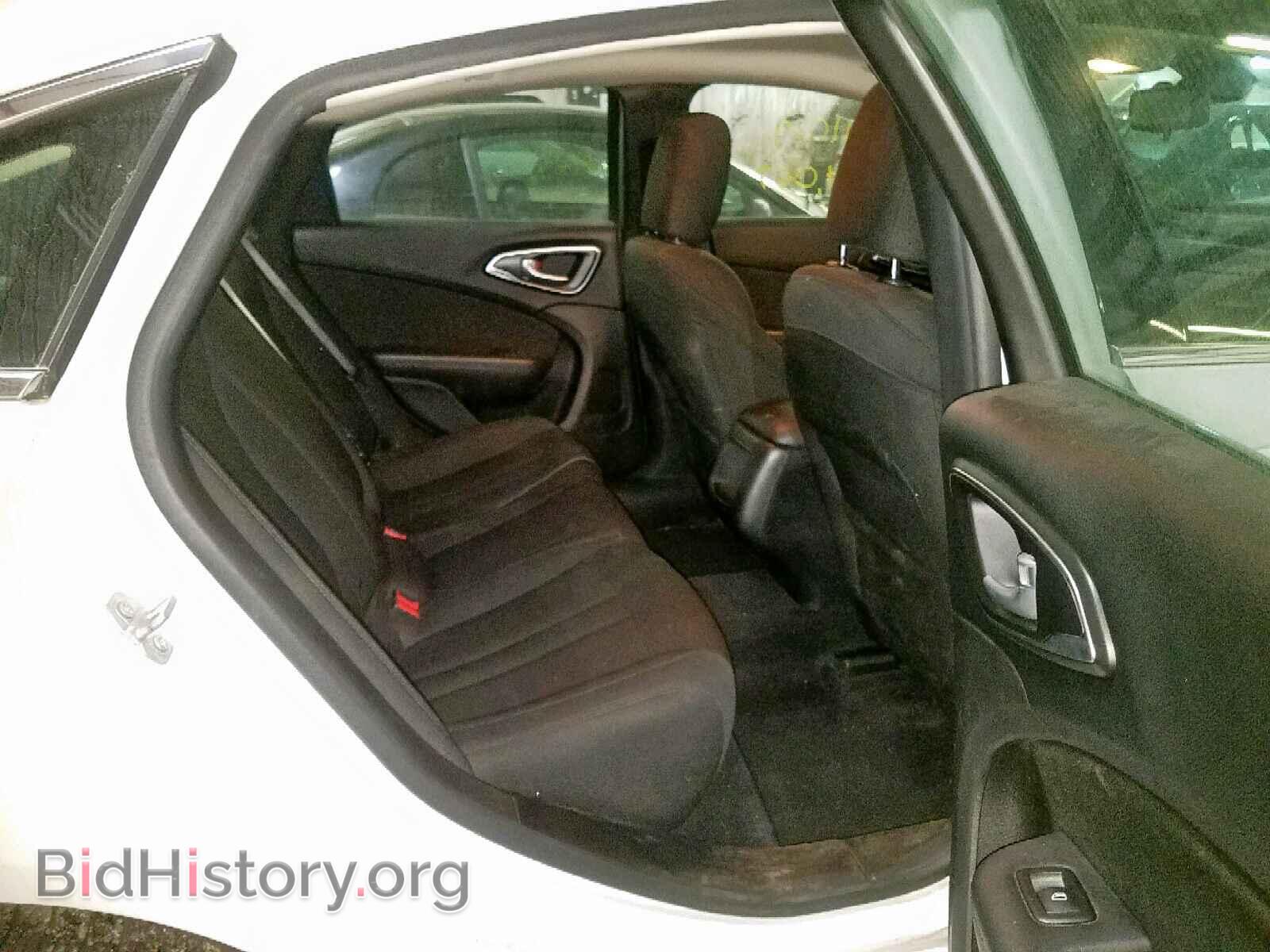 2016 CHRYSLER 200 - VIN: 1C3CCCAB7GN164627 - Фото 6