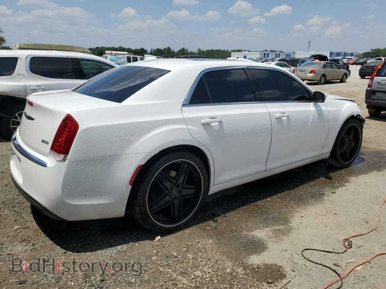 2017 CHRYSLER 300 - VIN: 2C3CCAAGXHH662153 - Фото 3