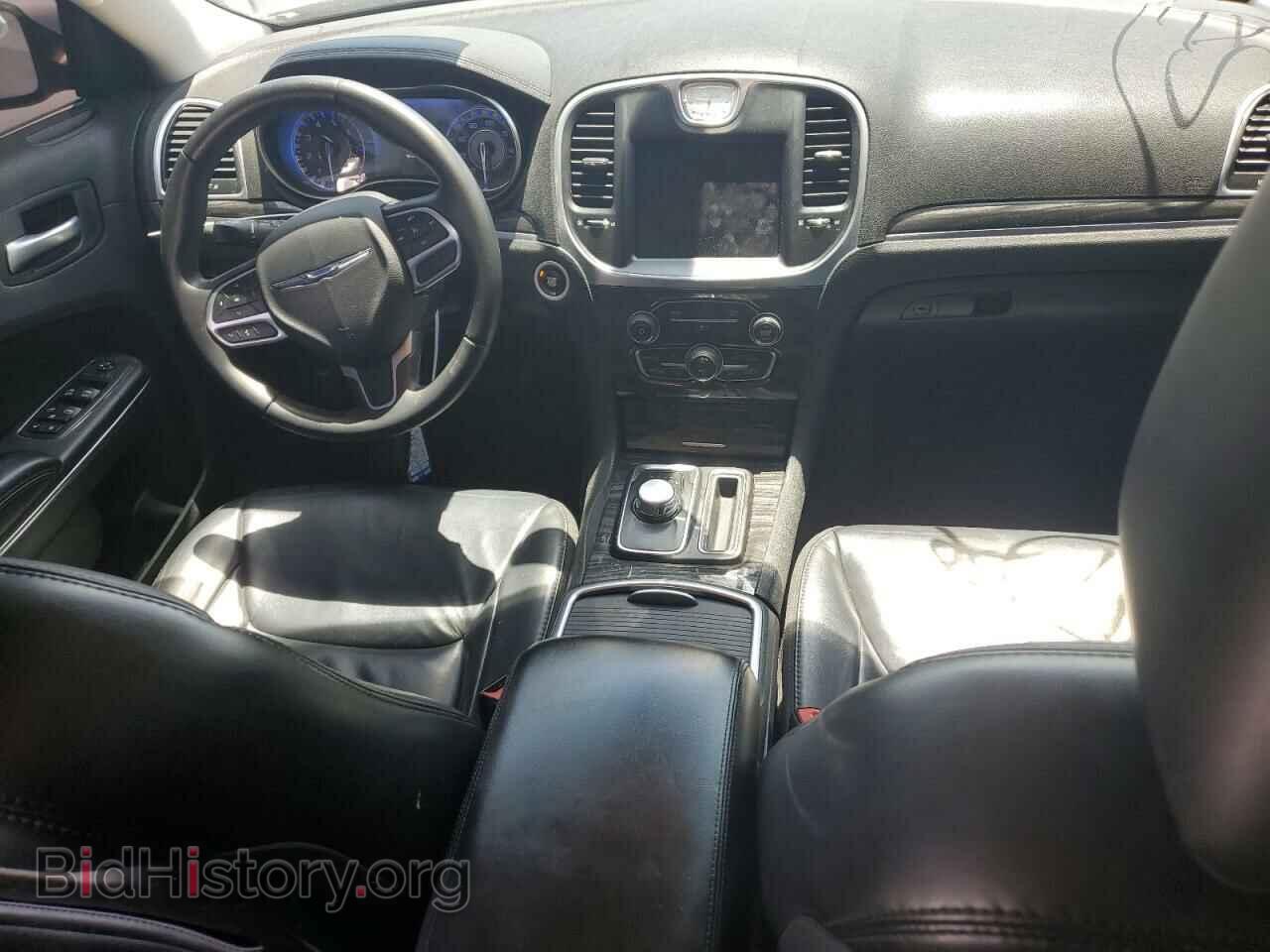 2017 CHRYSLER 300 - VIN: 2C3CCAAGXHH662153 - Фото 8