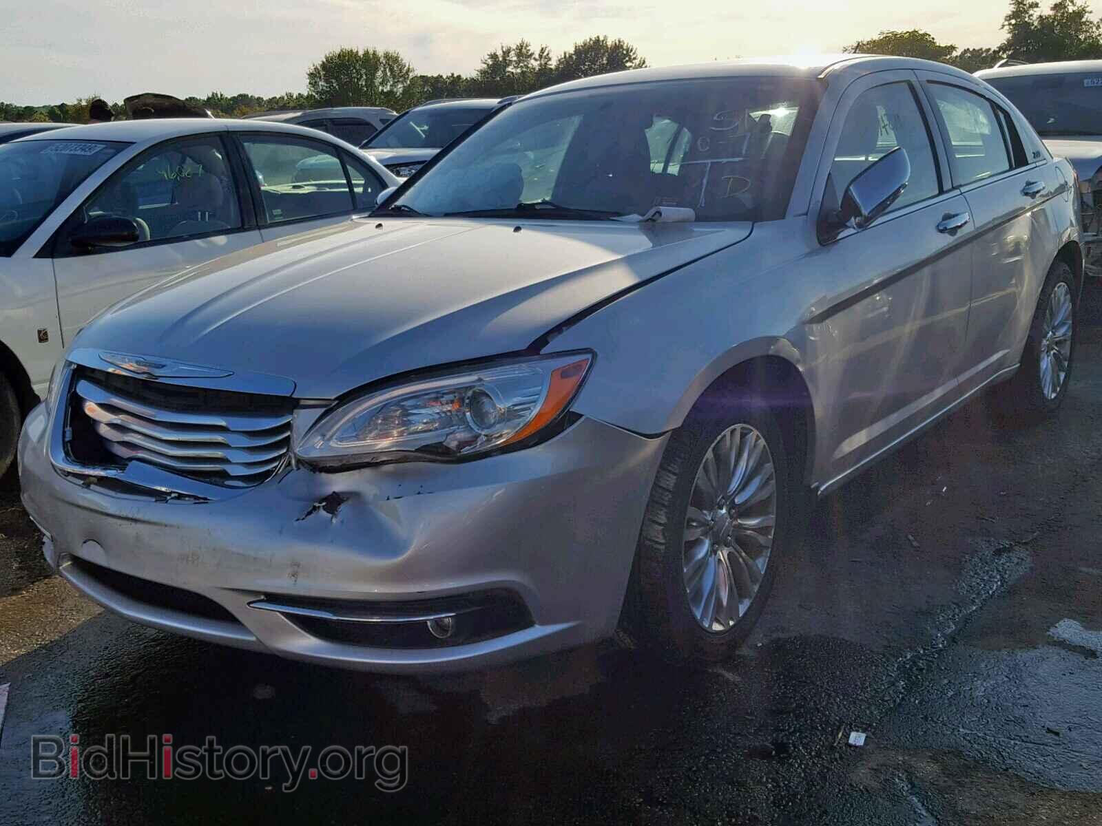 2012 CHRYSLER 200 - VIN: 1C3CCBCBXCN123085 - Фото 2