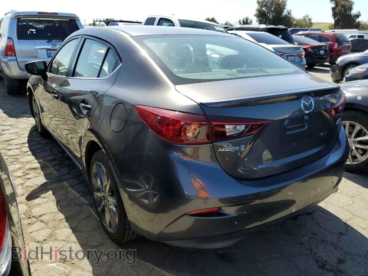 2018 MAZDA 3 - VIN: 3MZBN1V30JM167814 - Фото 2