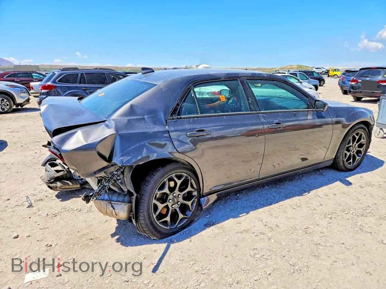 2018 CHRYSLER 300 - VIN: 2C3CCAGG7JH250320 - Photo 3