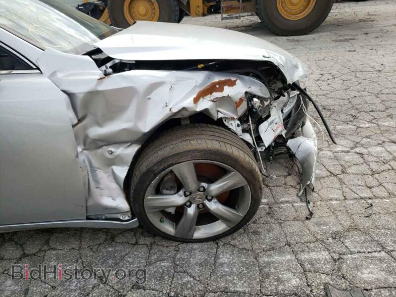 2014 Lexus IS (VIN JTHBE1D24E5001799) — photo 9 of 10