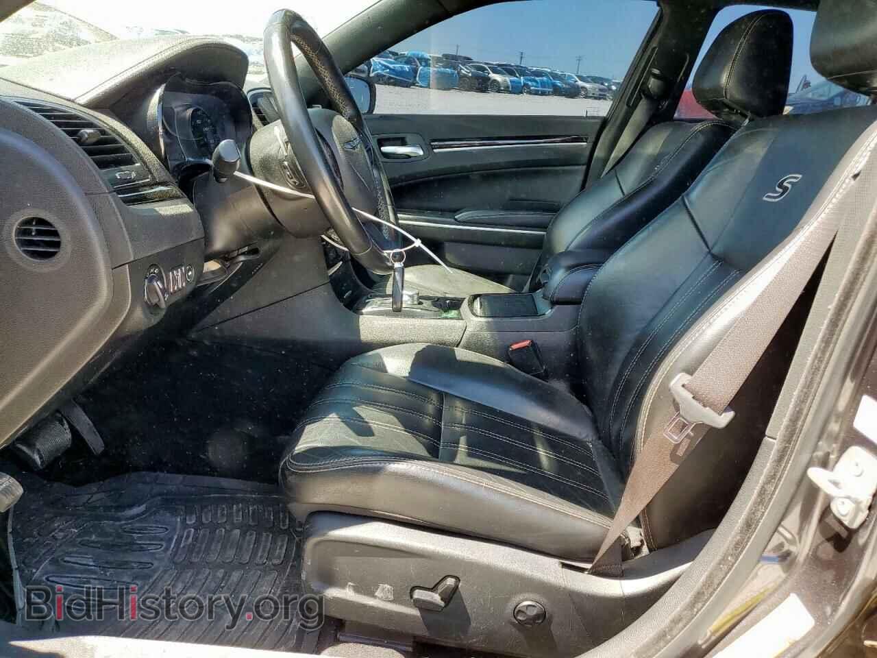 2019 CHRYSLER 300 - VIN: 2C3CCABG2KH697906 - Фото 7