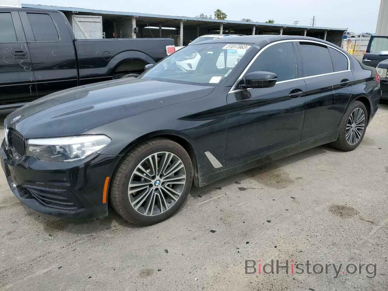 Photo WBAJA5C59KWW12880 - BMW 5 SERIES 2019