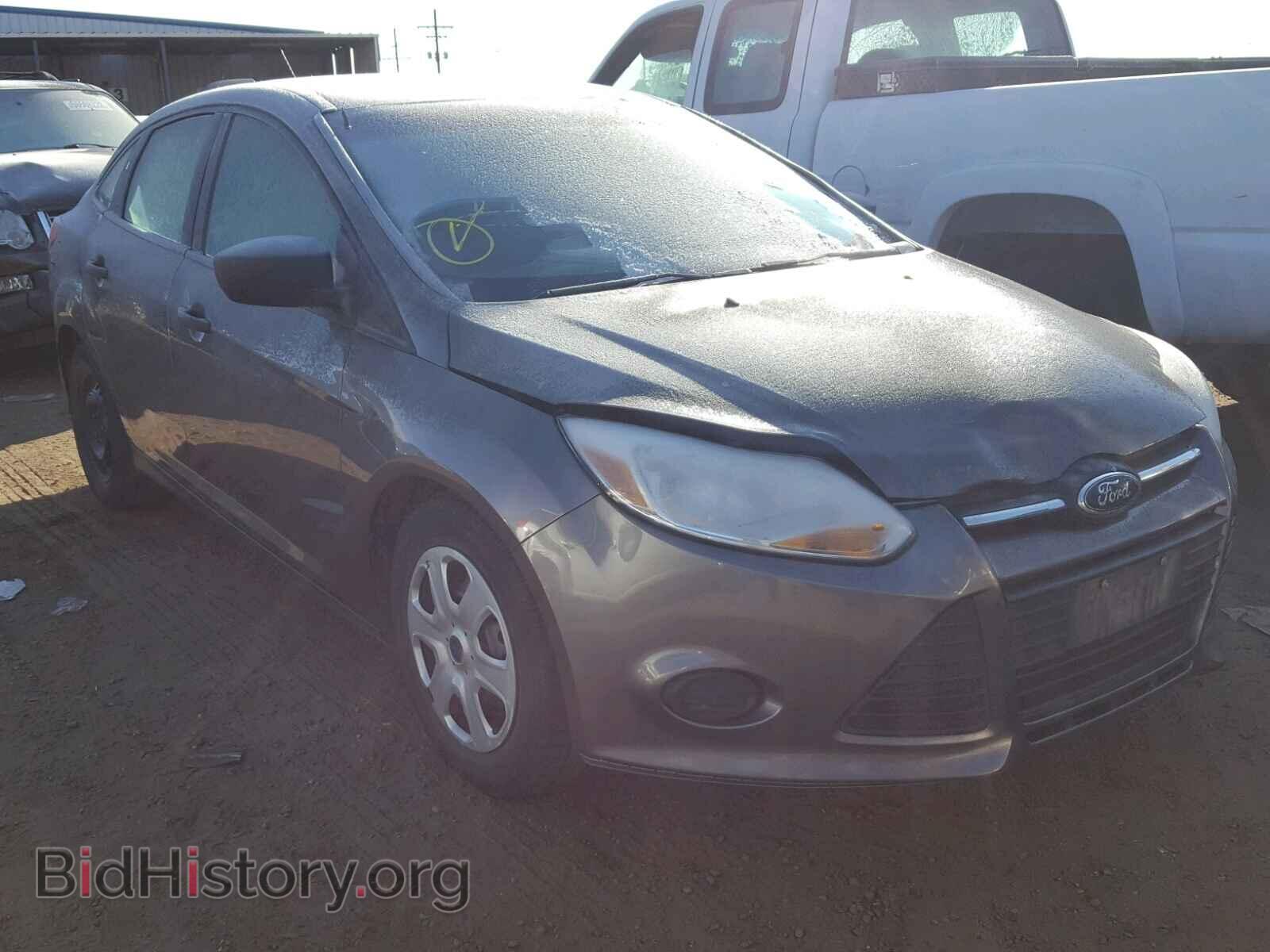 Photo 1FAHP3E28CL424075 - FORD FOCUS 2012