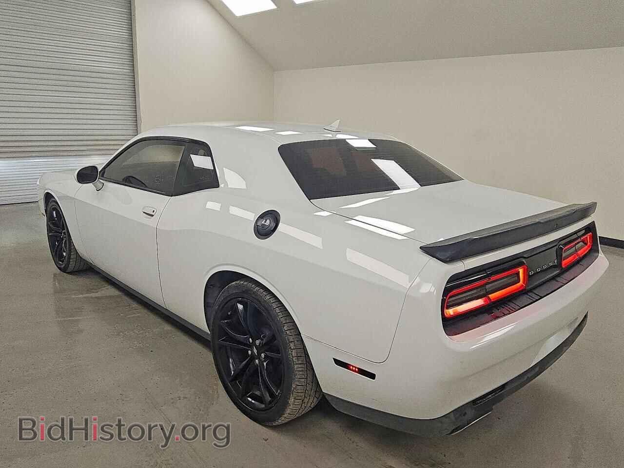 2018 DODGE CHALLENGER - VIN: 2C3CDZAG5JH149815 - Фото 2