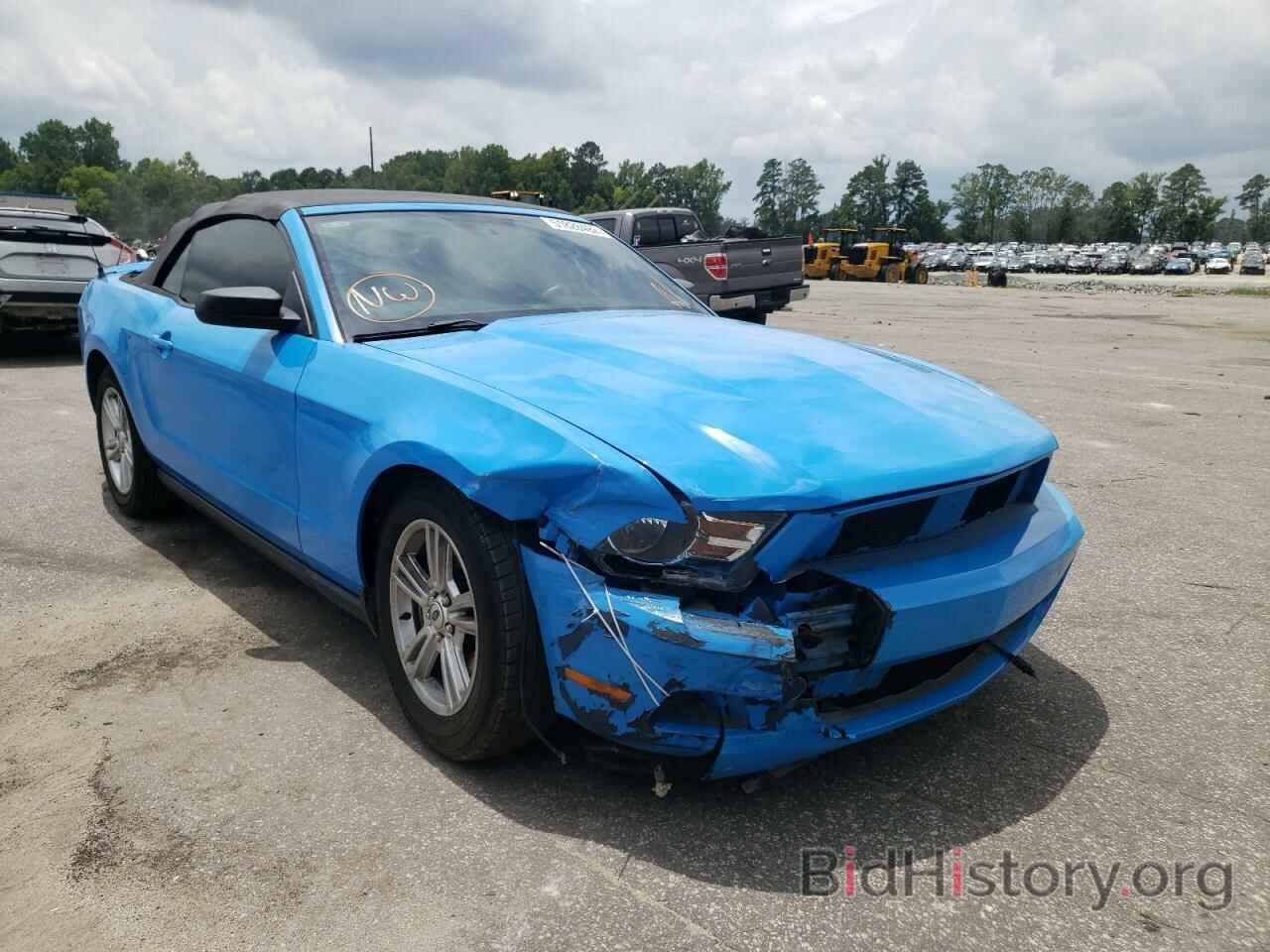 Photo 1ZVBP8EMXC5218496 - FORD MUSTANG 2012