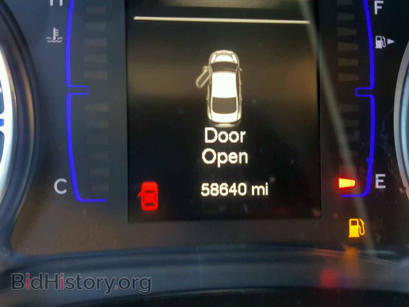 2016 CHRYSLER 200 - VIN: 1C3CCCAB4GN127017 - Photo 8