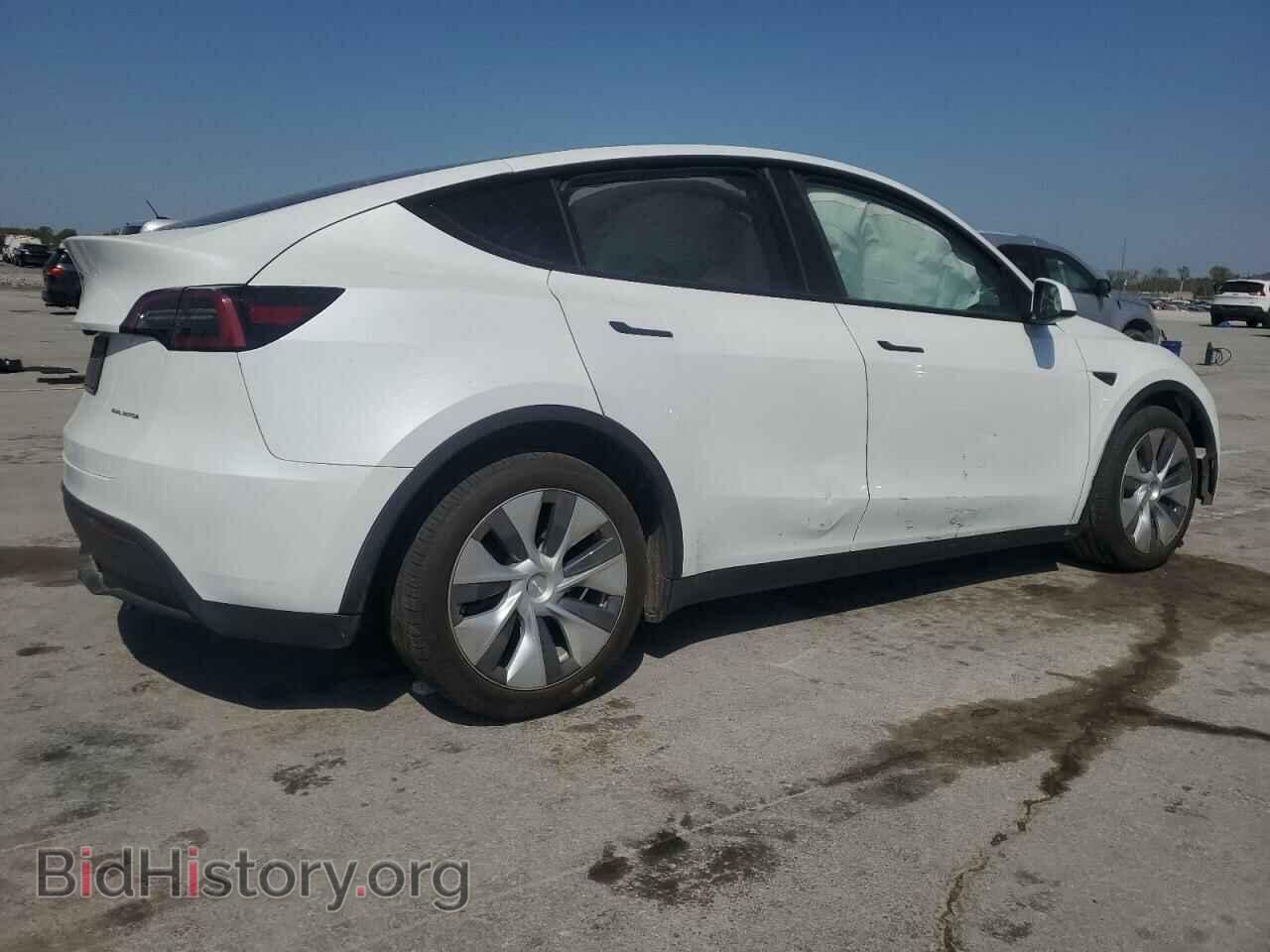 2024 TESLA MODEL Y - VIN: 7SAYGDEE0RA258110 - Photo 3