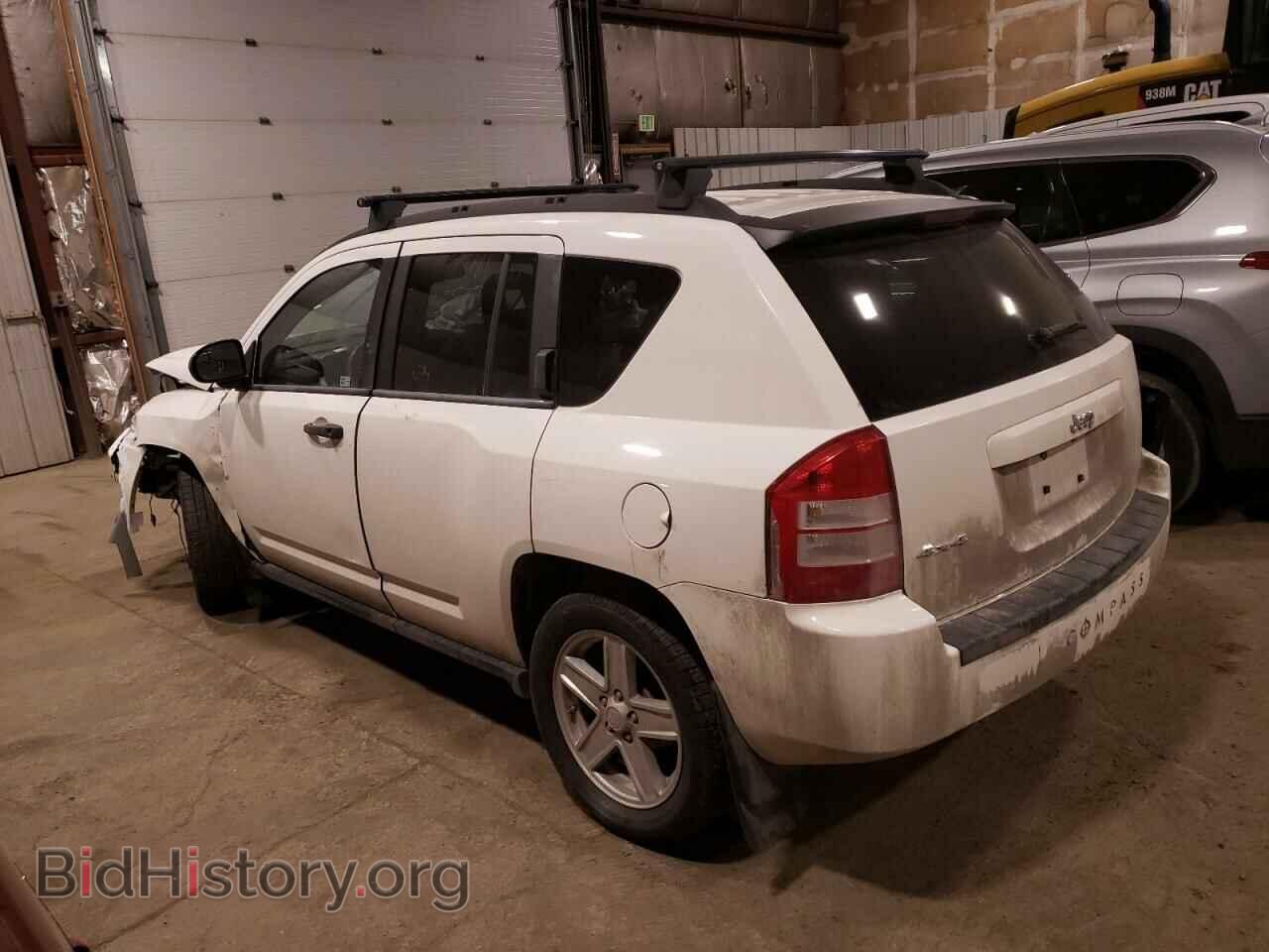 2007 JEEP COMPASS - VIN: 1J8FF47W77D142898 - Фото 2