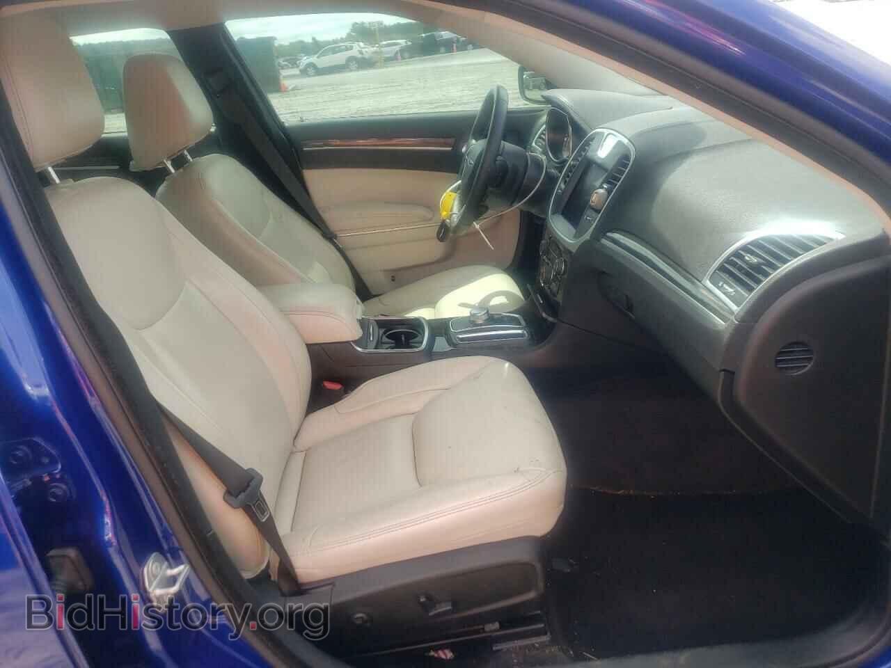 2019 CHRYSLER 300 - VIN: 2C3CCAAG1KH547982 - Фото 5