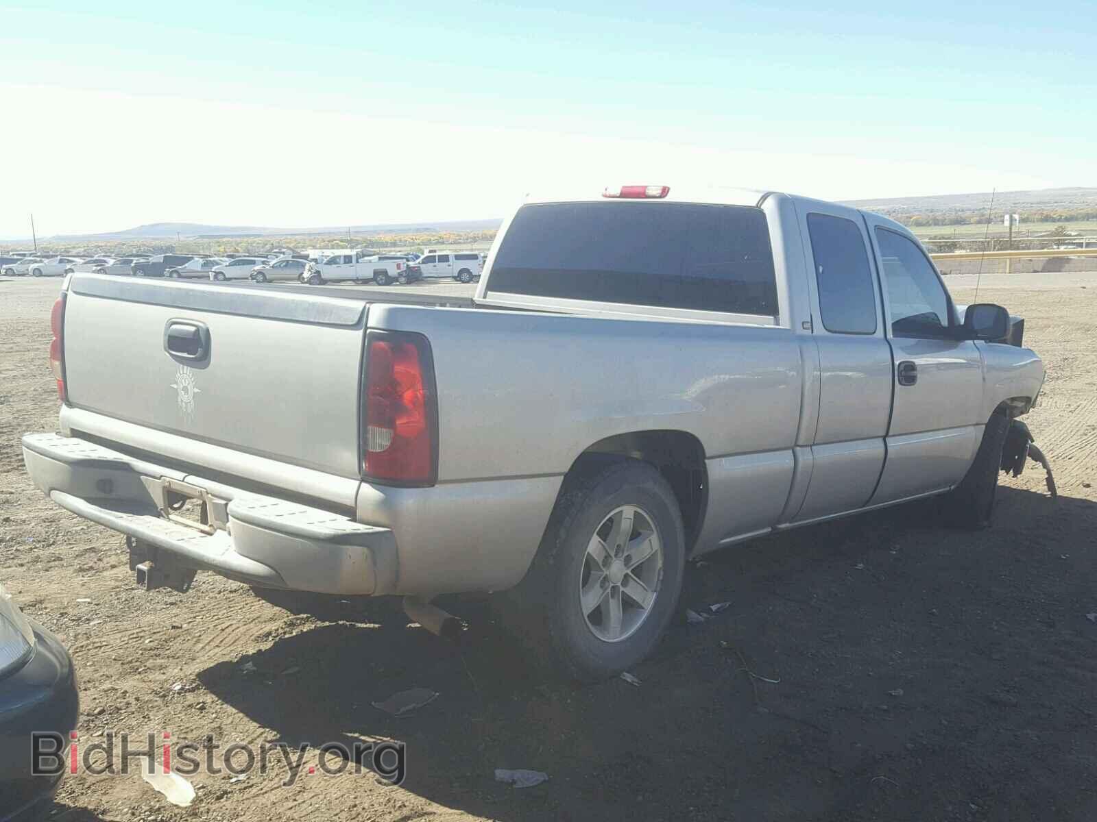 2005 CHEVROLET SILVERADO - VIN: 2GCEC19V451358876 - Фото 4