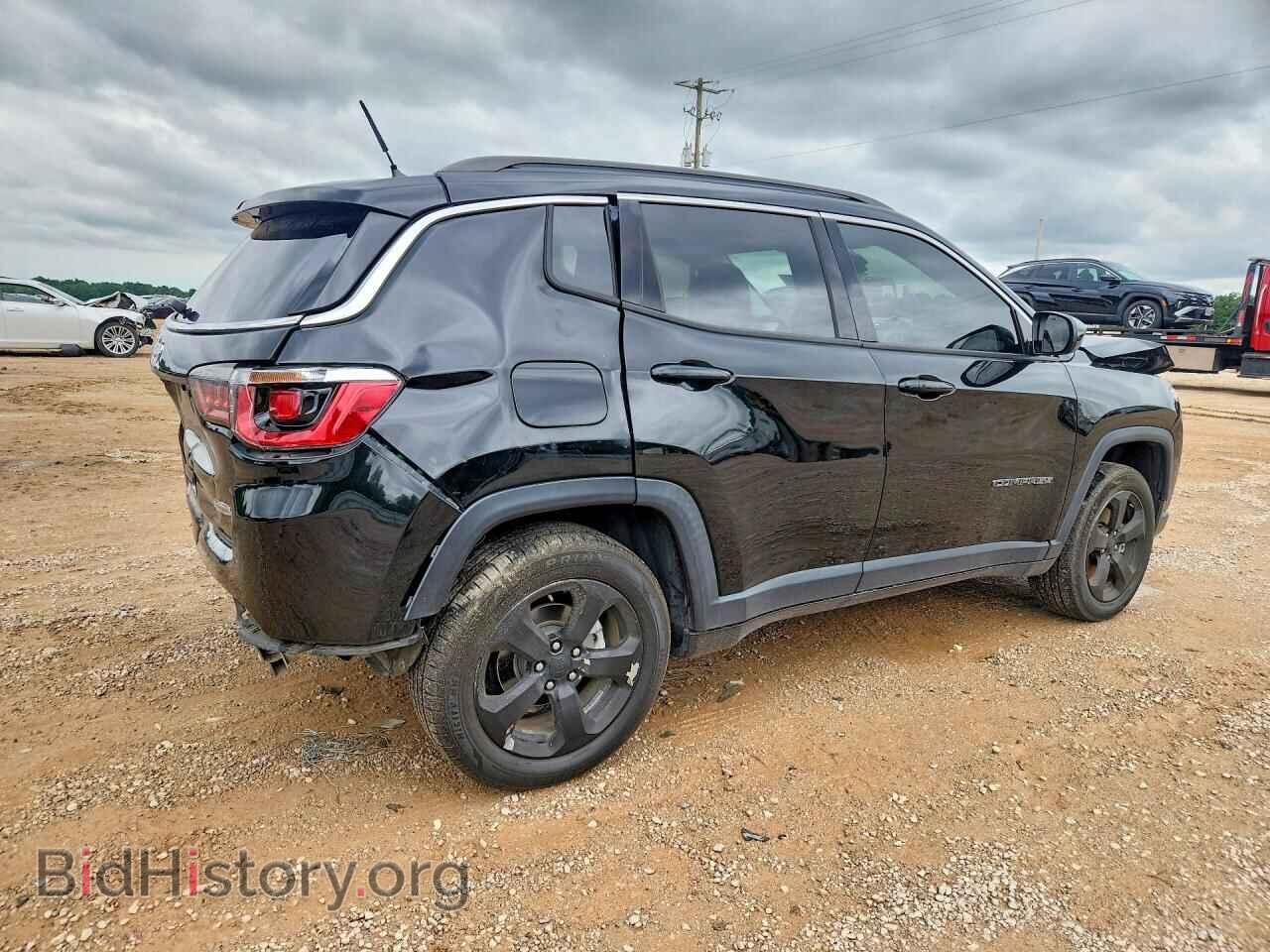 2017 JEEP COMPASS - VIN: 3C4NJDBB8HT679992 - Фото 3