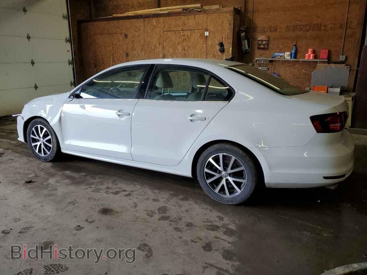 2017 VOLKSWAGEN JETTA - VIN: 3VWDB7AJ2HM241348 - Фото 2