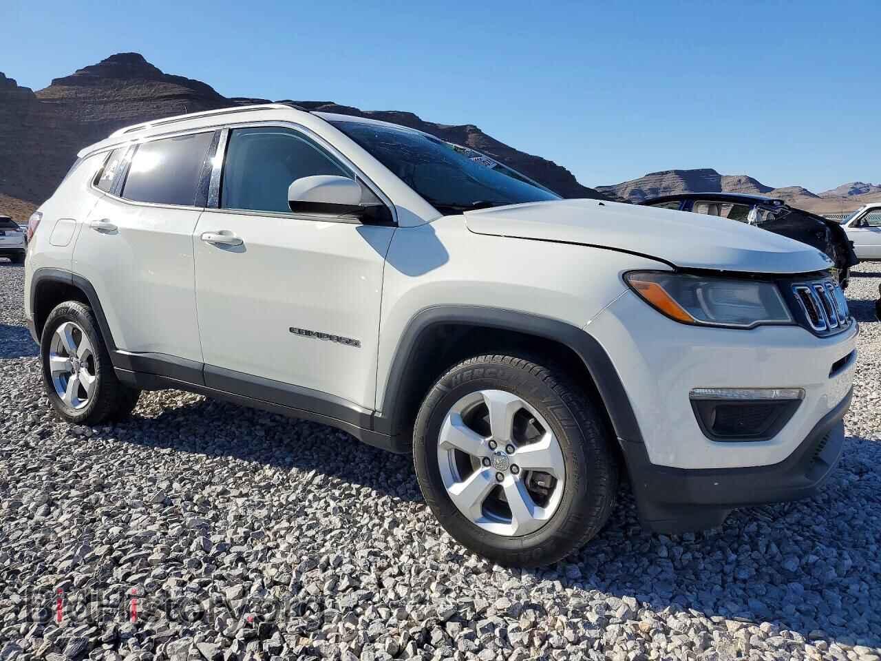 2017 JEEP COMPASS - VIN: 3C4NJDBB9HT688653 - Фото 4