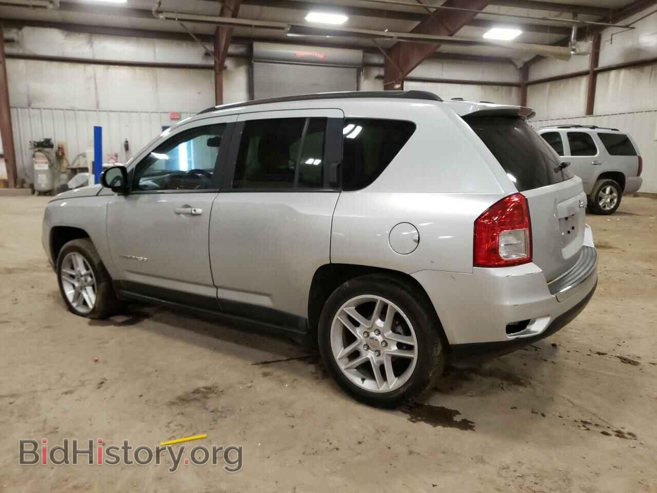 2011 JEEP COMPASS - VIN: 1J4NT5FB9BD182466 - Photo 2