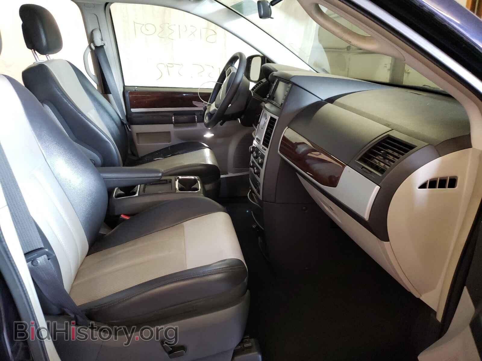 2010 CHRYSLER MINIVAN - VIN: 2A4RR8D13AR330263 - Photo 5