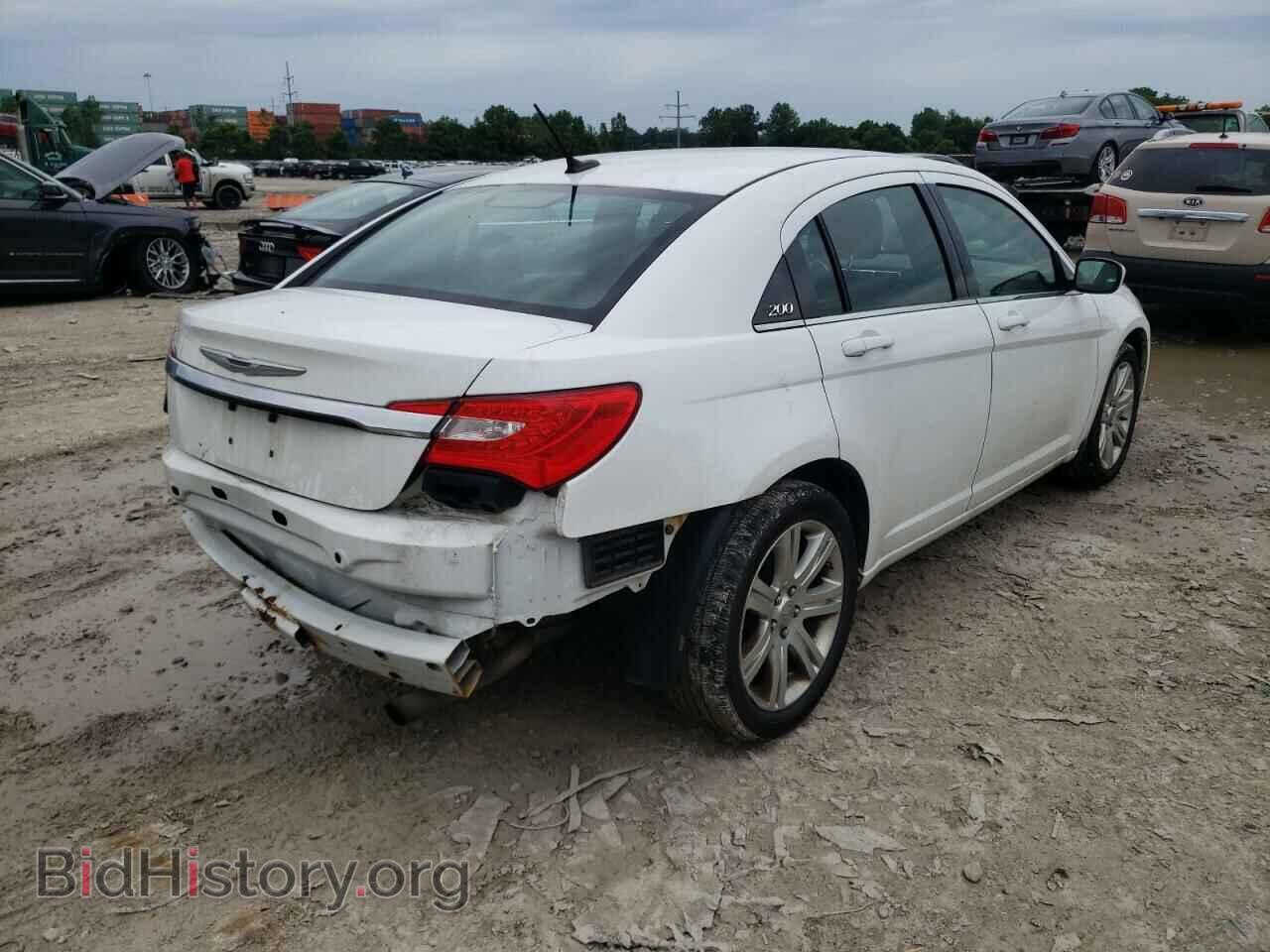 2013 CHRYSLER 200 - VIN: 1C3CCBAB5DN669457 - Фото 4
