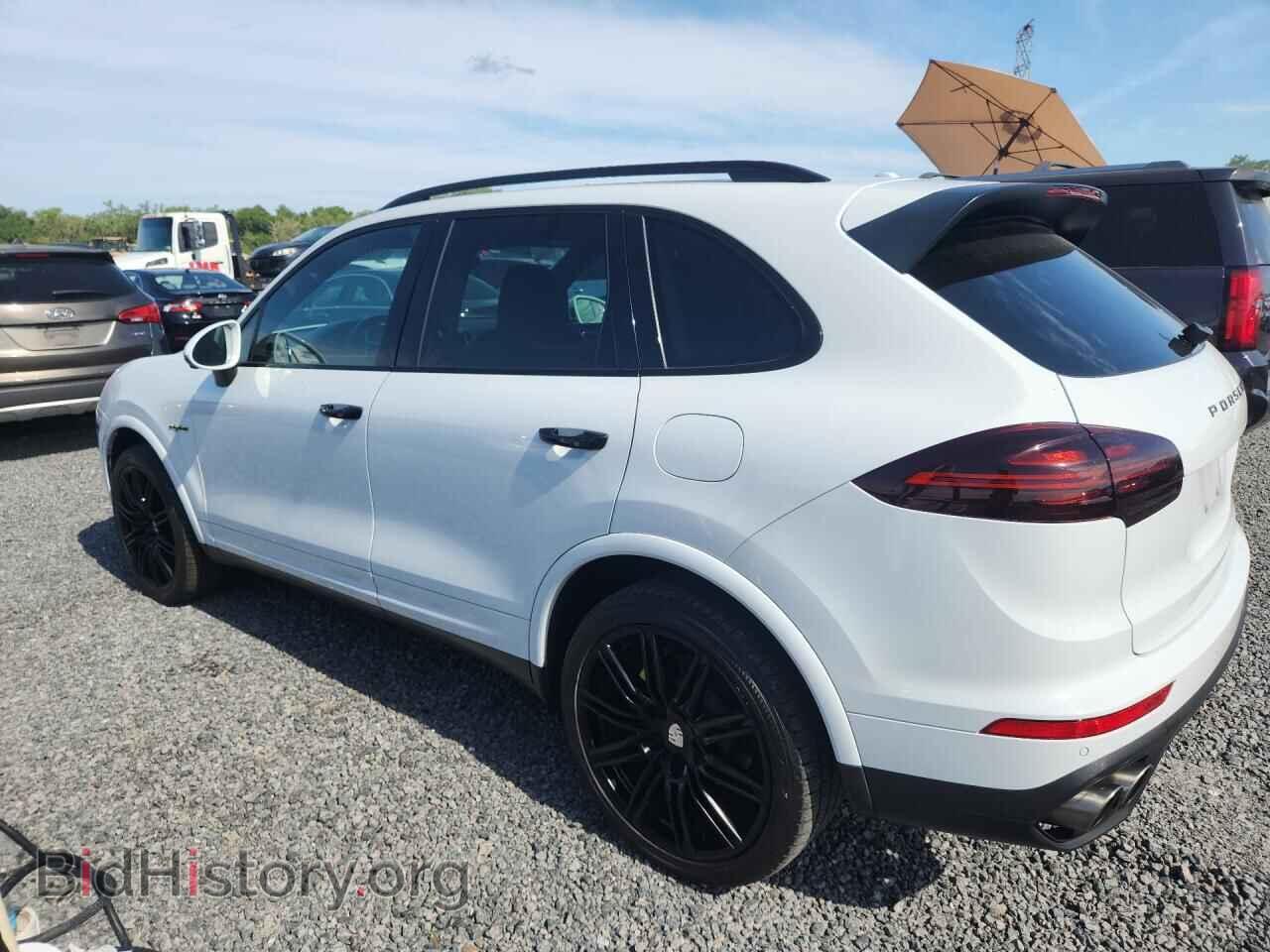 2017 PORSCHE CAYENNE - VIN: WP1AE2A20HLA75758 - Фото 2