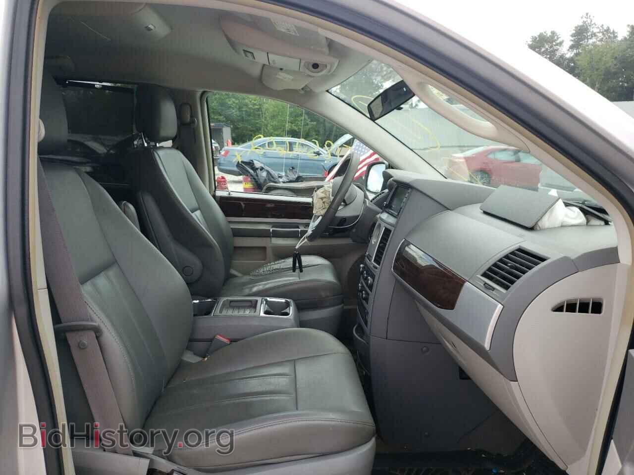 2010 CHRYSLER MINIVAN - VIN: 2A4RR5D1XAR310204 - Photo 5